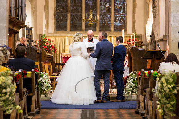 0154_Laura_&_Darren_St_Margaret_The_Queen_Church_Buxted_Wedding_East_Sussex