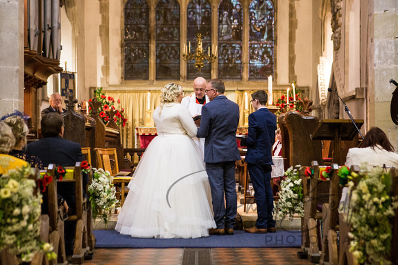 0150_Laura_&_Darren_St_Margaret_The_Queen_Church_Buxted_Wedding_East_Sussex