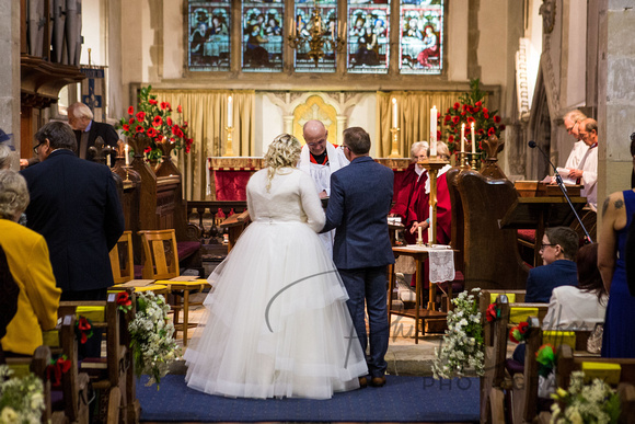 0125_Laura_&_Darren_St_Margaret_The_Queen_Church_Buxted_Wedding_East_Sussex