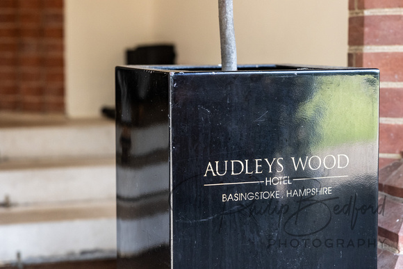 0004_Laura_&_Cameron_Audleys_Wood_Hotel_Basingstoke_Hampshire