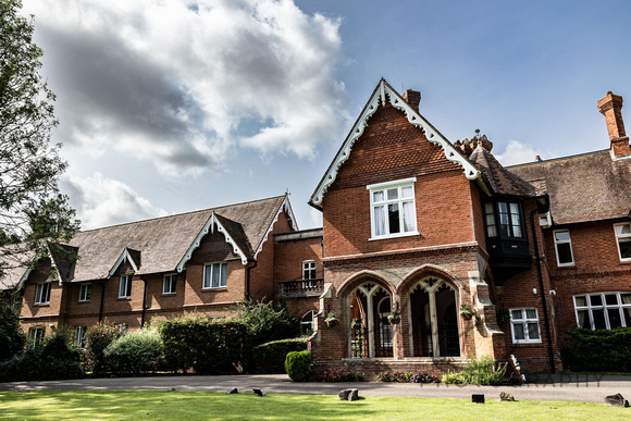 0003_Laura_&_Cameron_Audleys_Wood_Hotel_Basingstoke_Hampshire
